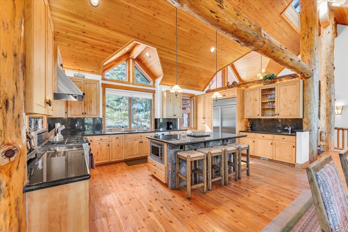 1731 Grouse Ridge Road Truckee, CA 96161 - Photo 9 of 28