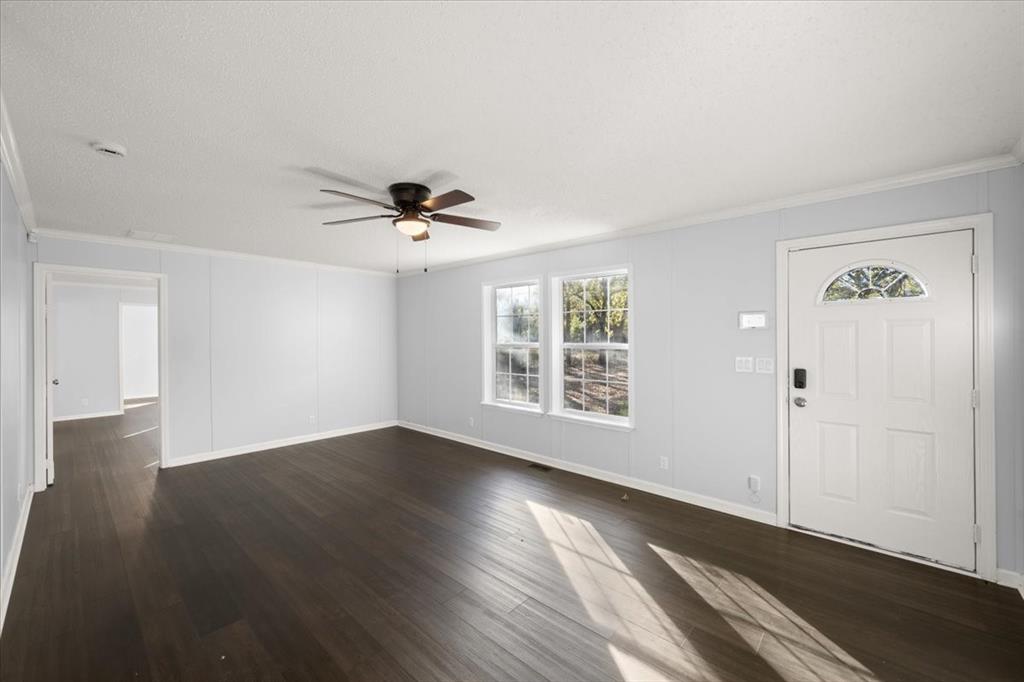 109 Summers Circle Azle, TX 76020 - Photo 5 of 32