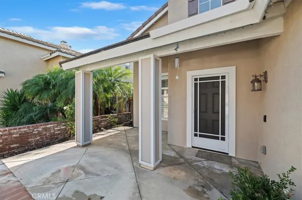 $910,000 | 1040 Nighthawk Circle, Corona, CA 92881