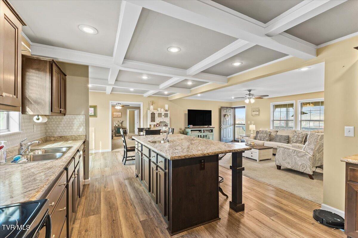 933 Hunting Hill Road Piney Flats, TN 37686 - Photo 27 of 58 27-128A5529