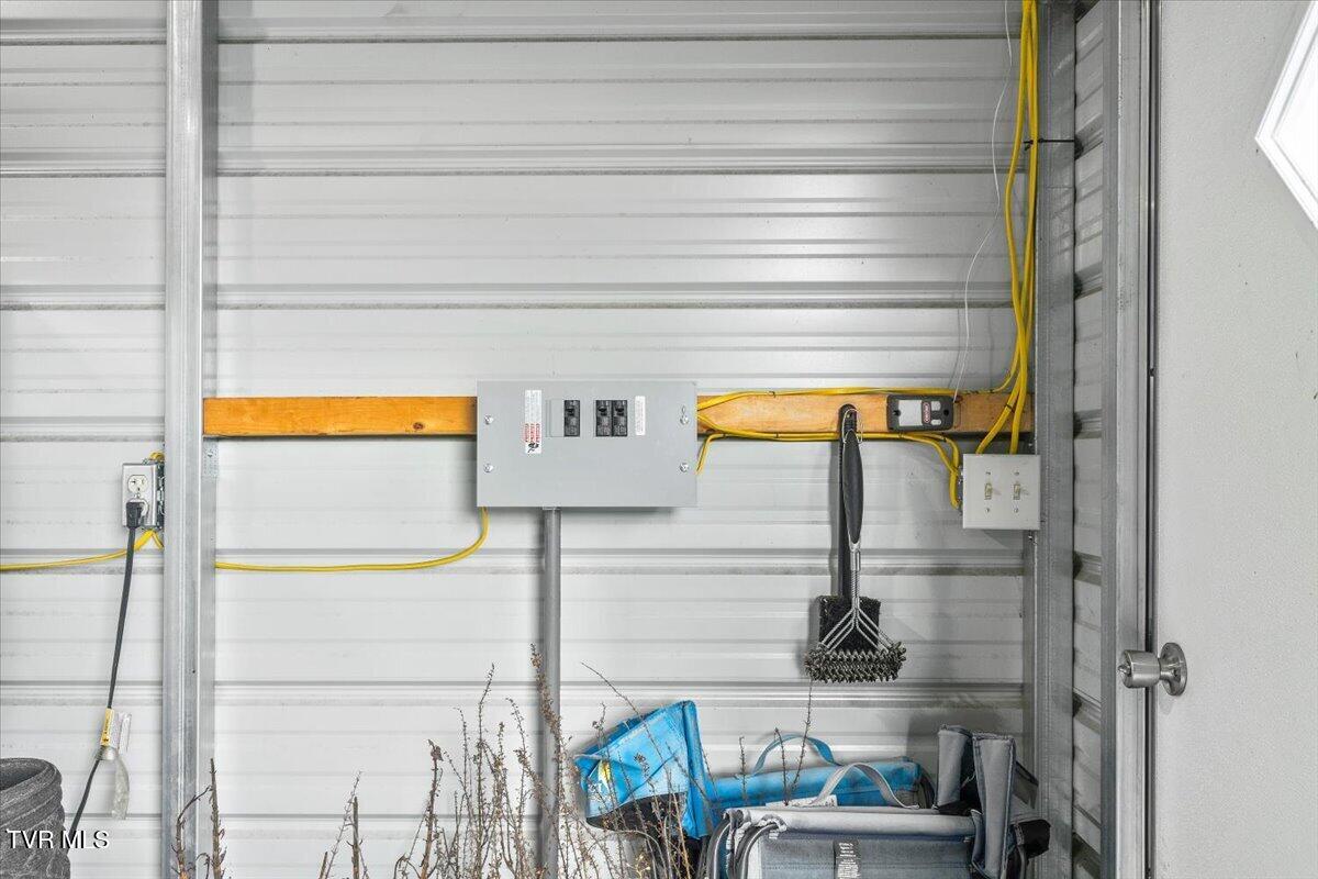 933 Hunting Hill Road Piney Flats, TN 37686 - Photo 54 of 58 54-128A5539