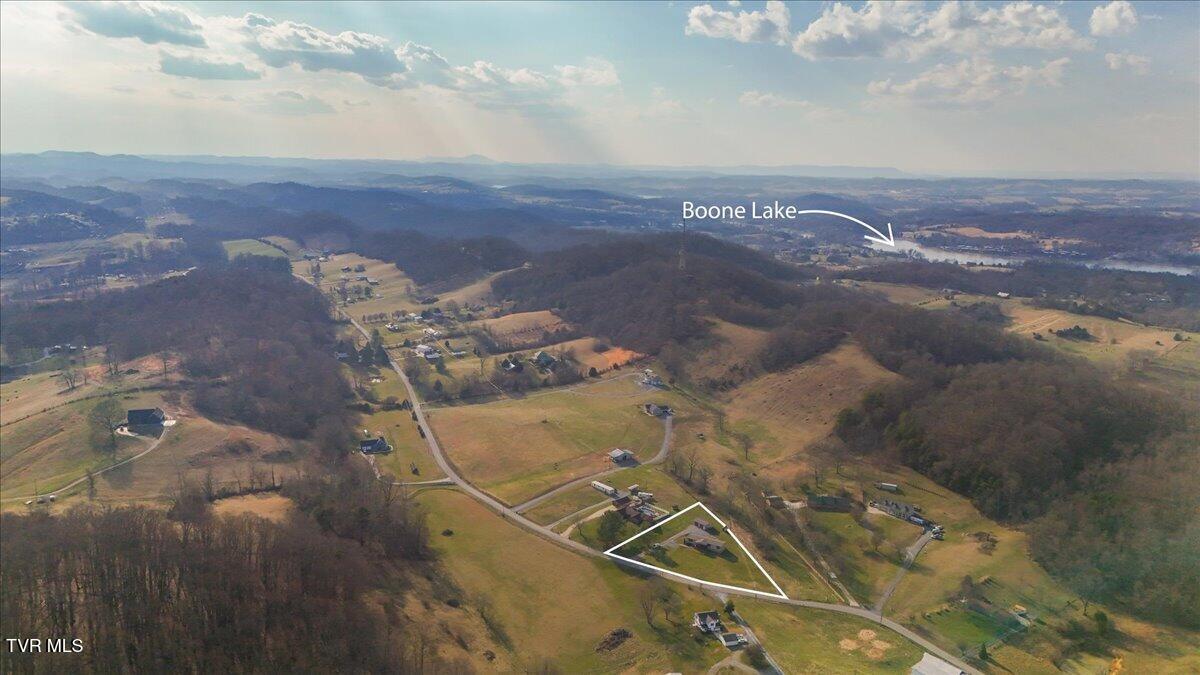933 Hunting Hill Road Piney Flats, TN 37686 - Photo 8 of 58 08-DJI_20260301160305_0476_D