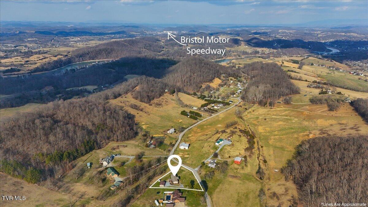 933 Hunting Hill Road Piney Flats, TN 37686 - Photo 9 of 58 09-DJI_20260301160454_0477_D
