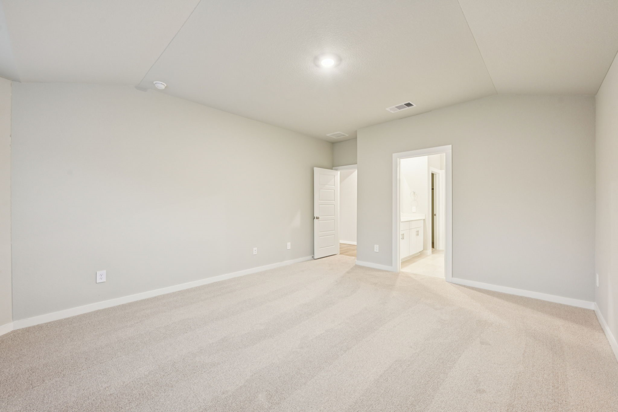 1657 Hopson Ranch Drive Conroe, TX 77301 - Photo 13 of 25 Photo is not of the actual home, but is an inspirational photo of builder’s model home and may depict options, furnishings, and/or decorator features that are not included