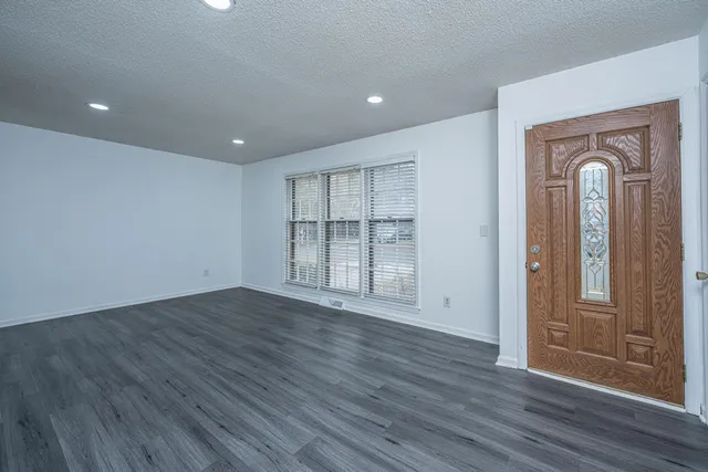 $345,000 | 9 Lighthouse Drive, Goose Creek, SC 29445