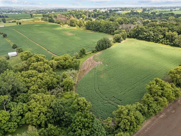 $600,000 | Julius Drive, Greenville, WI 54942