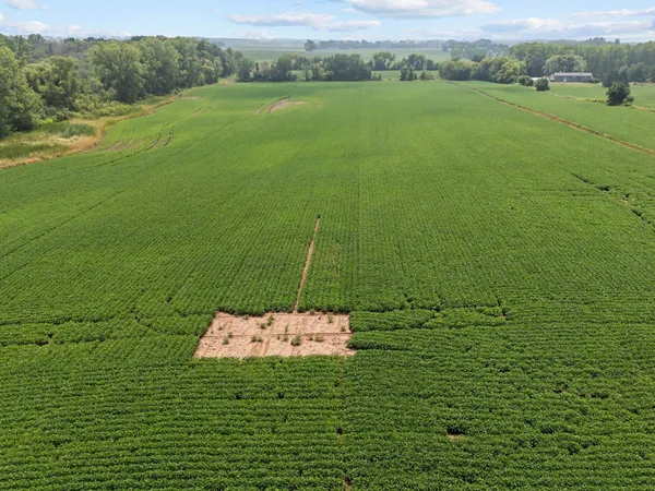 $600,000 | Julius Drive, Greenville, WI 54942