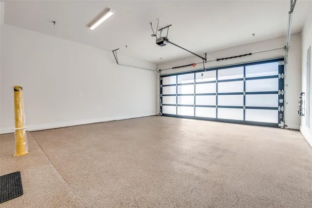 a picture of a very nice looking living room