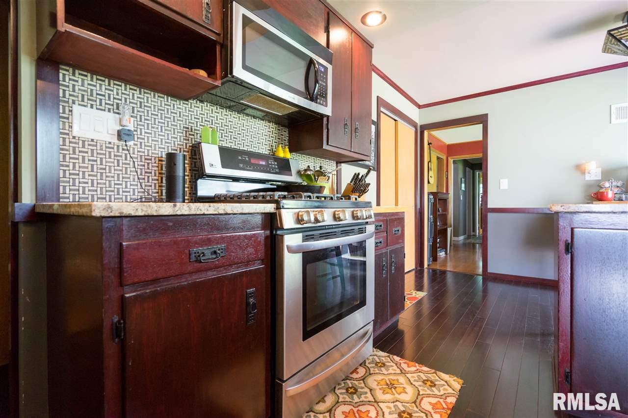 343 East High Point Road Peoria, IL 61614 - Photo 13 of 36 Gallery Image 13