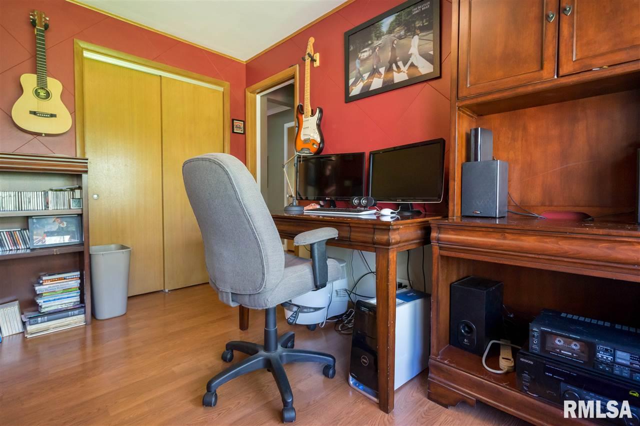 343 East High Point Road Peoria, IL 61614 - Photo 19 of 36 Gallery Image 19