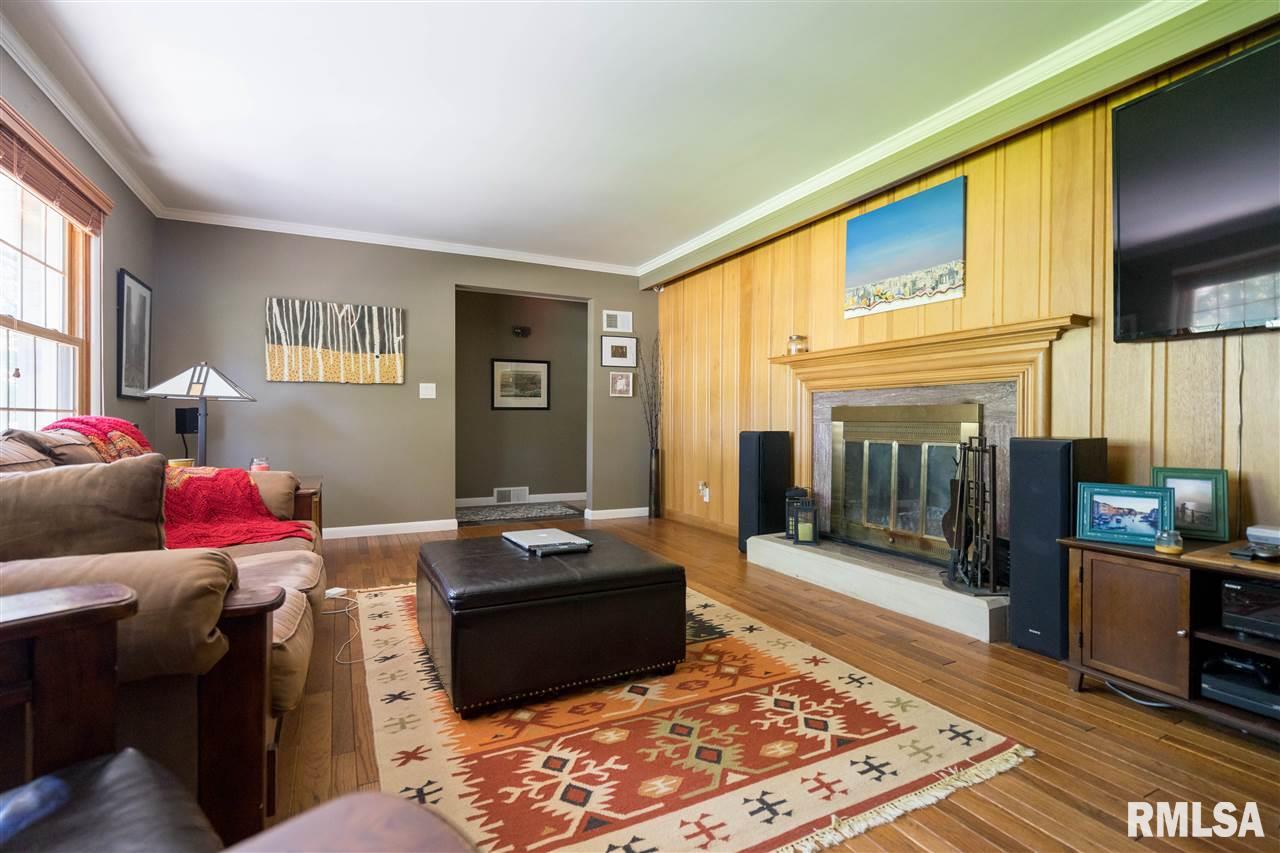 343 East High Point Road Peoria, IL 61614 - Photo 8 of 36 Gallery Image 8