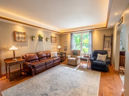 $280,000 | 421 Center Street, Woodstock, IL 60098