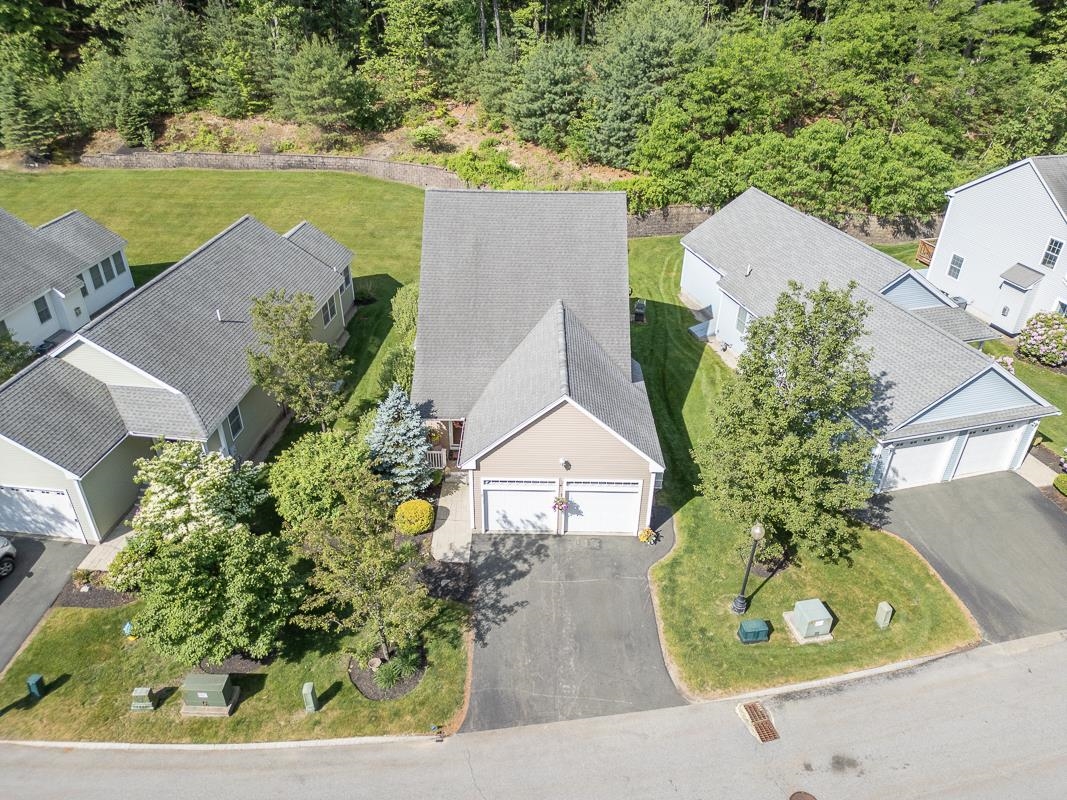 27 Hollow Ridge Drive, Unit 12 Nashua, NH 03062 - Photo 33 of 37