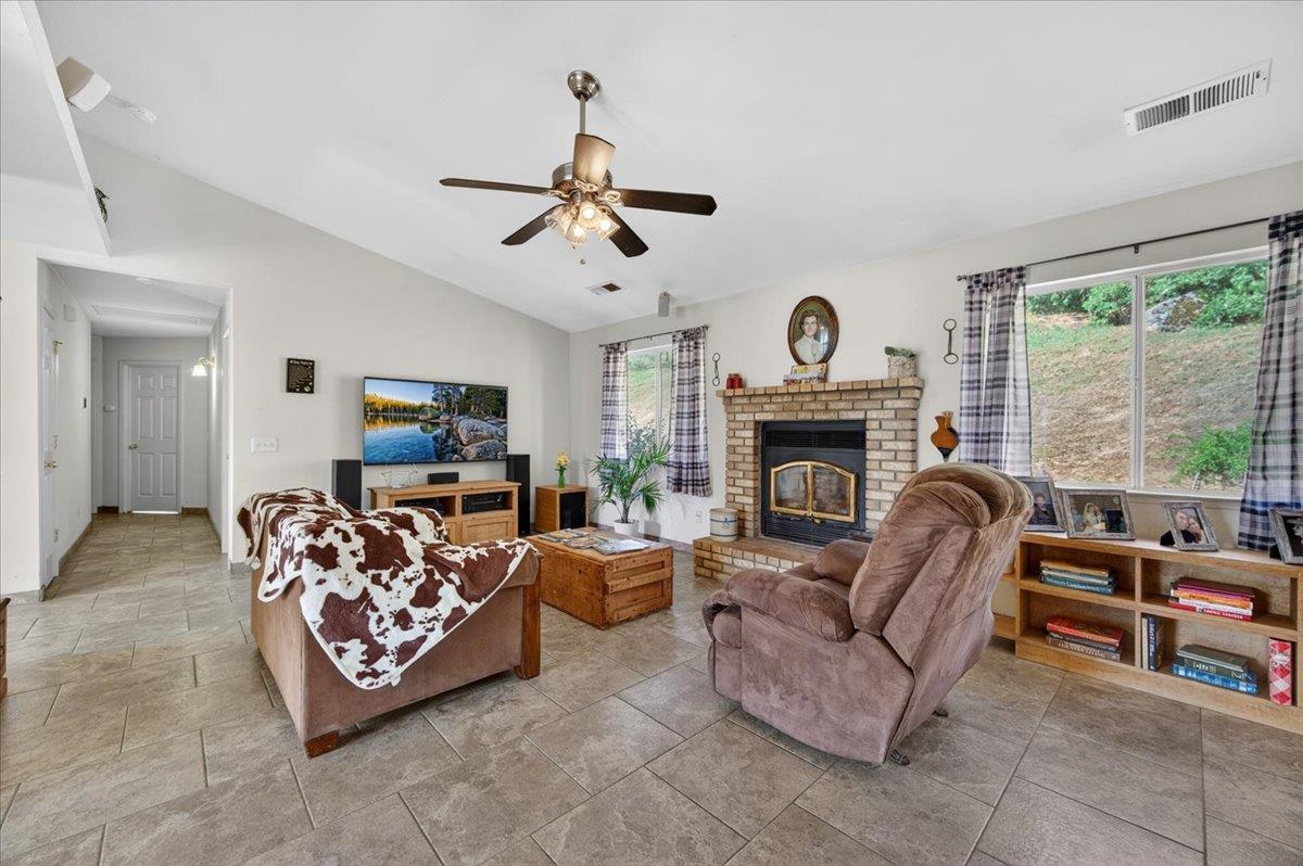 36209 Sand Creek Road Squaw Valley, CA 93675 - Photo 6 of 85