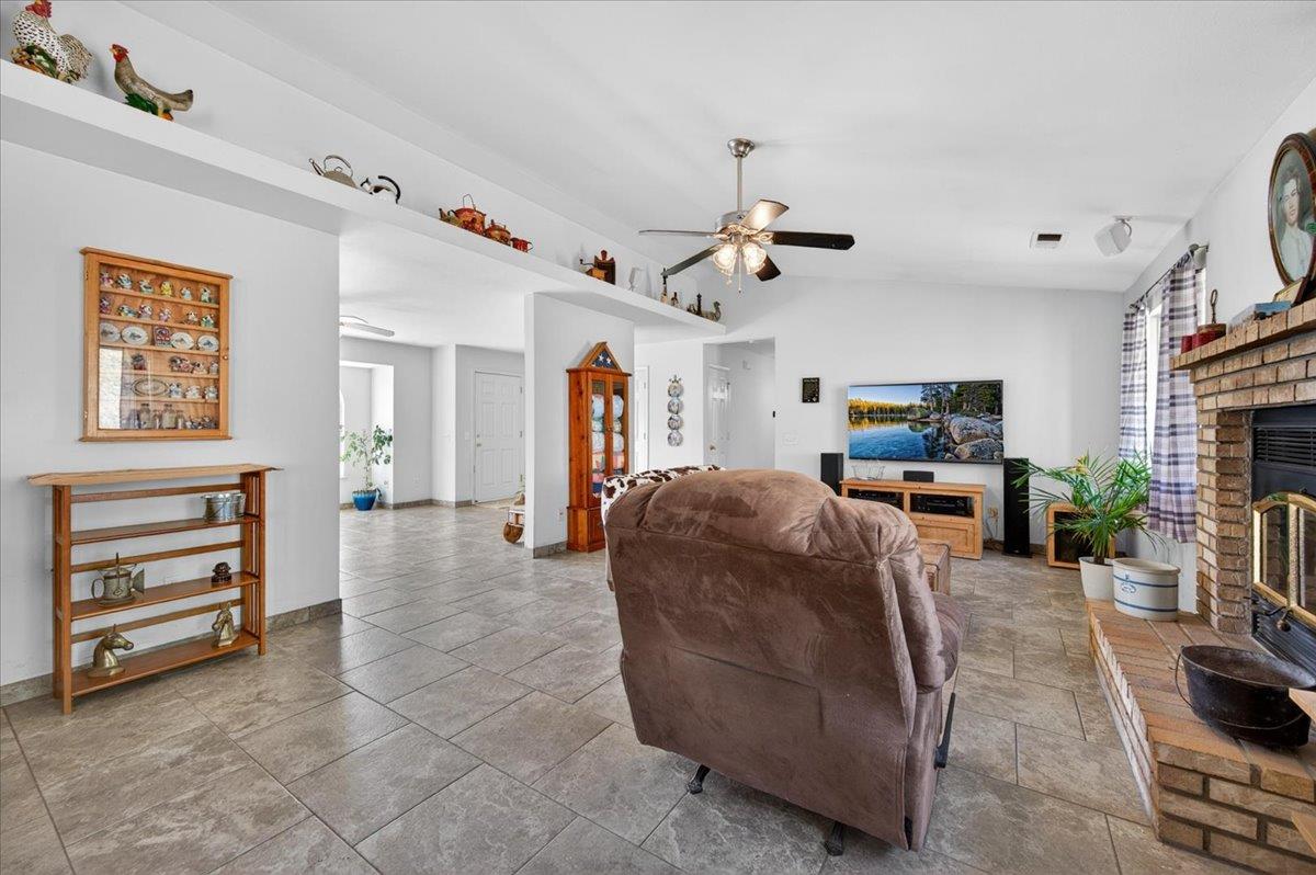 36209 Sand Creek Road Squaw Valley, CA 93675 - Photo 7 of 85