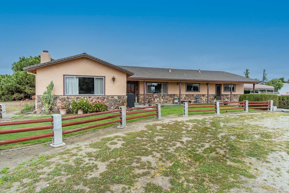 60 Union Road Hollister, CA 95023 - Photo 1 of 28 Gallery Image 1