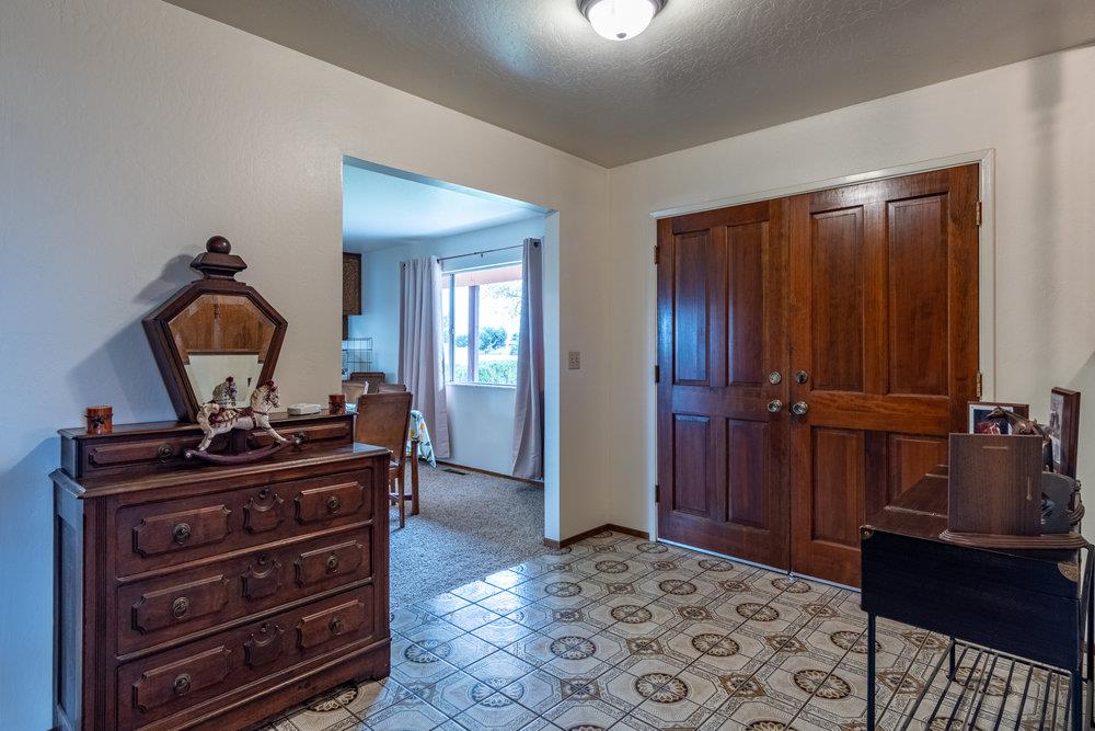 60 Union Road Hollister, CA 95023 - Photo 4 of 28 Gallery Image 4