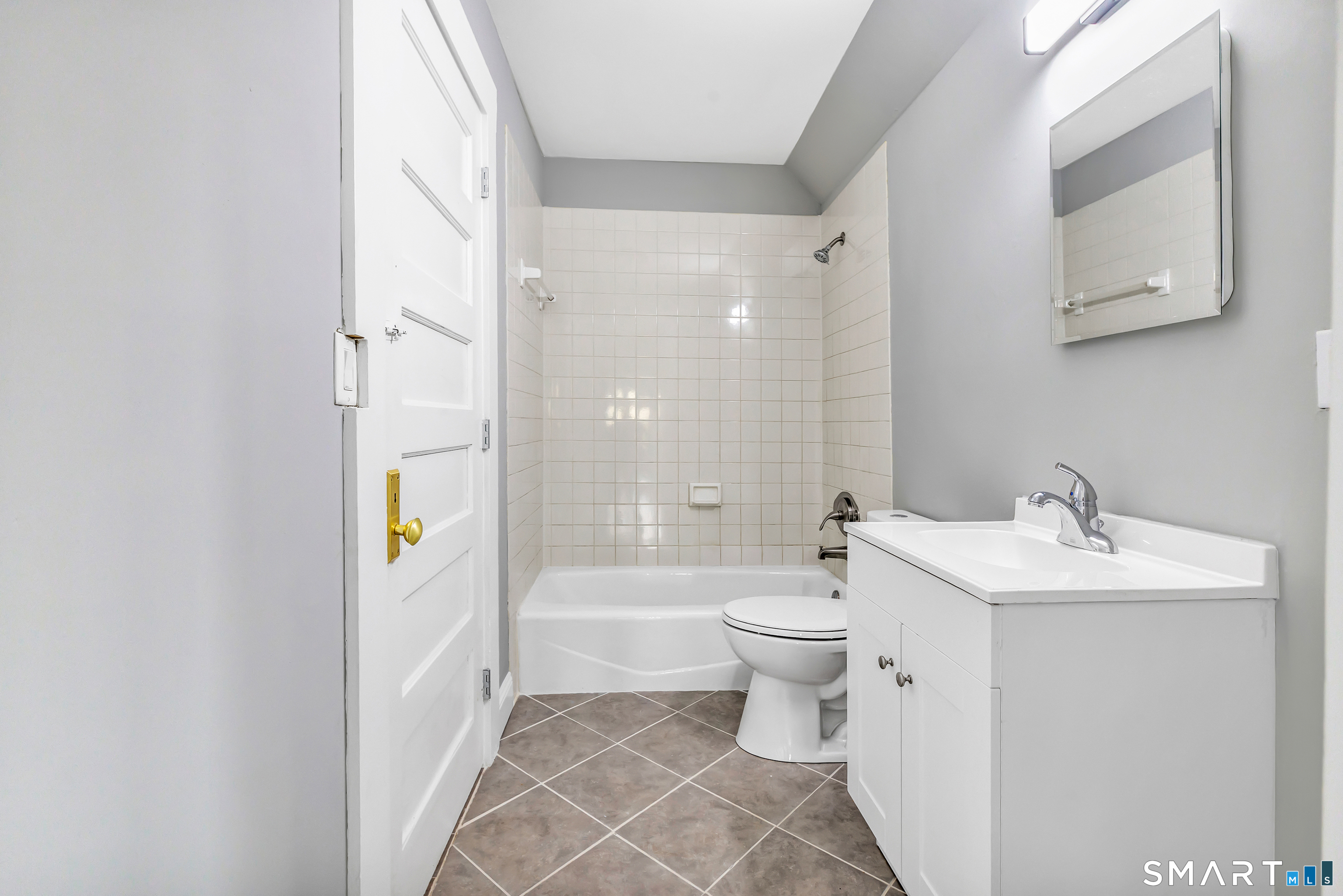 3193 Main Street Bridgeport, CT 06606 - Photo 31 of 39 3rd Floor Bathroom