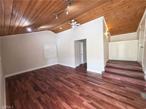 $6,295 | 5339 Veloz Avenue, Tarzana, CA 91356