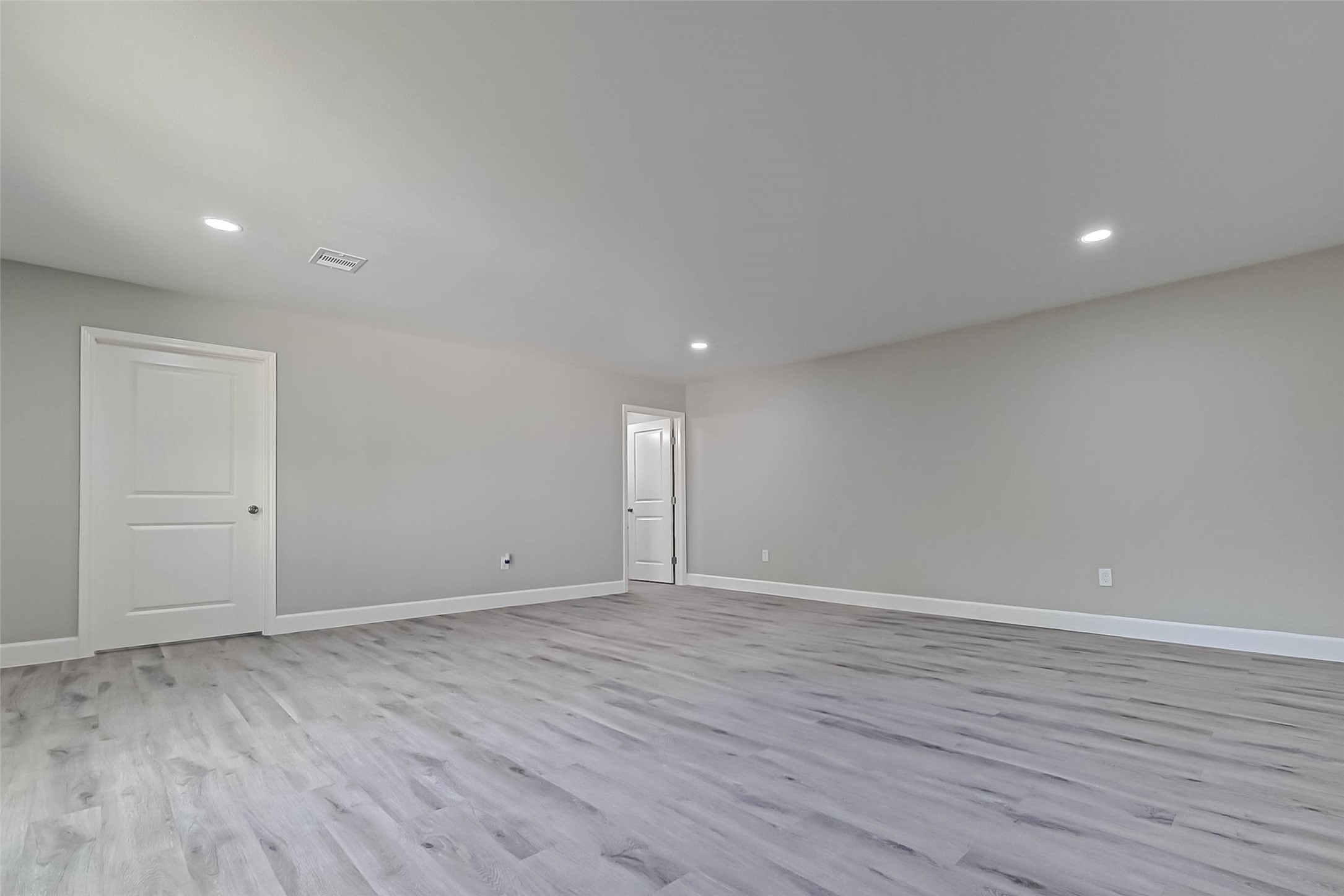 5838 Reed Road Houston, TX 77033 - Photo 8 of 19