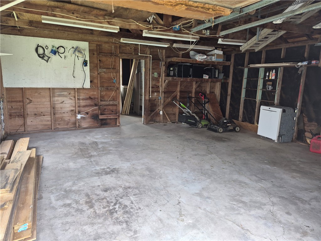202 North Gregory Gregory, TX 78374 - Photo 14 of 19 a view of a room with gym equipment