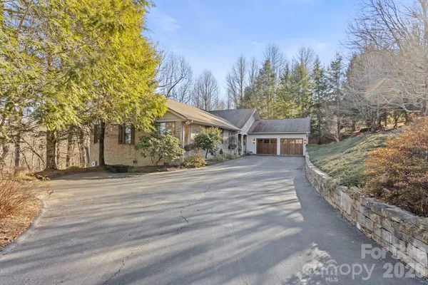 $795,000 | 103 Bellshire Drive, Flat Rock, NC 28731