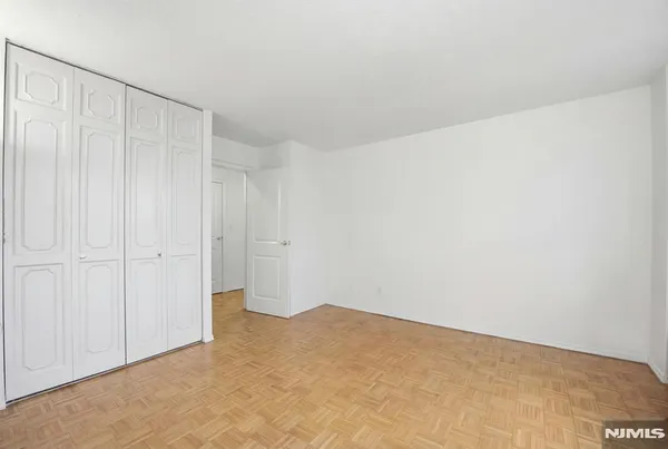 $3,000 | 200 Winston Drive, Unit 617, Cliffside Park, NJ 07010