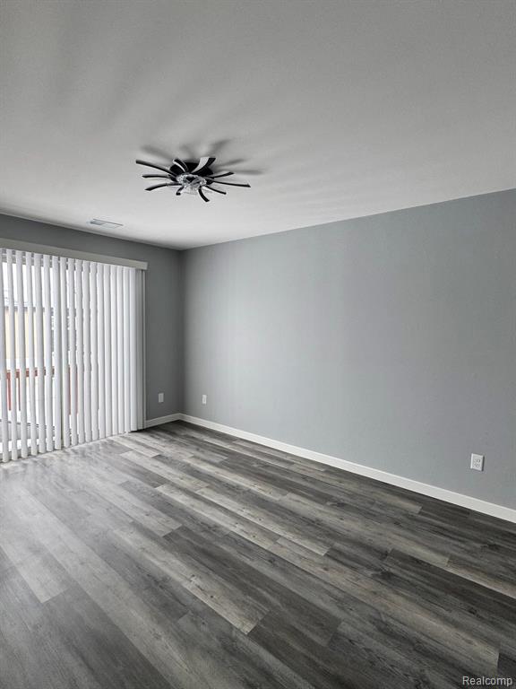 31844 Kelly Road, Unit 4 Roseville, MI 48066 - Photo 13 of 18