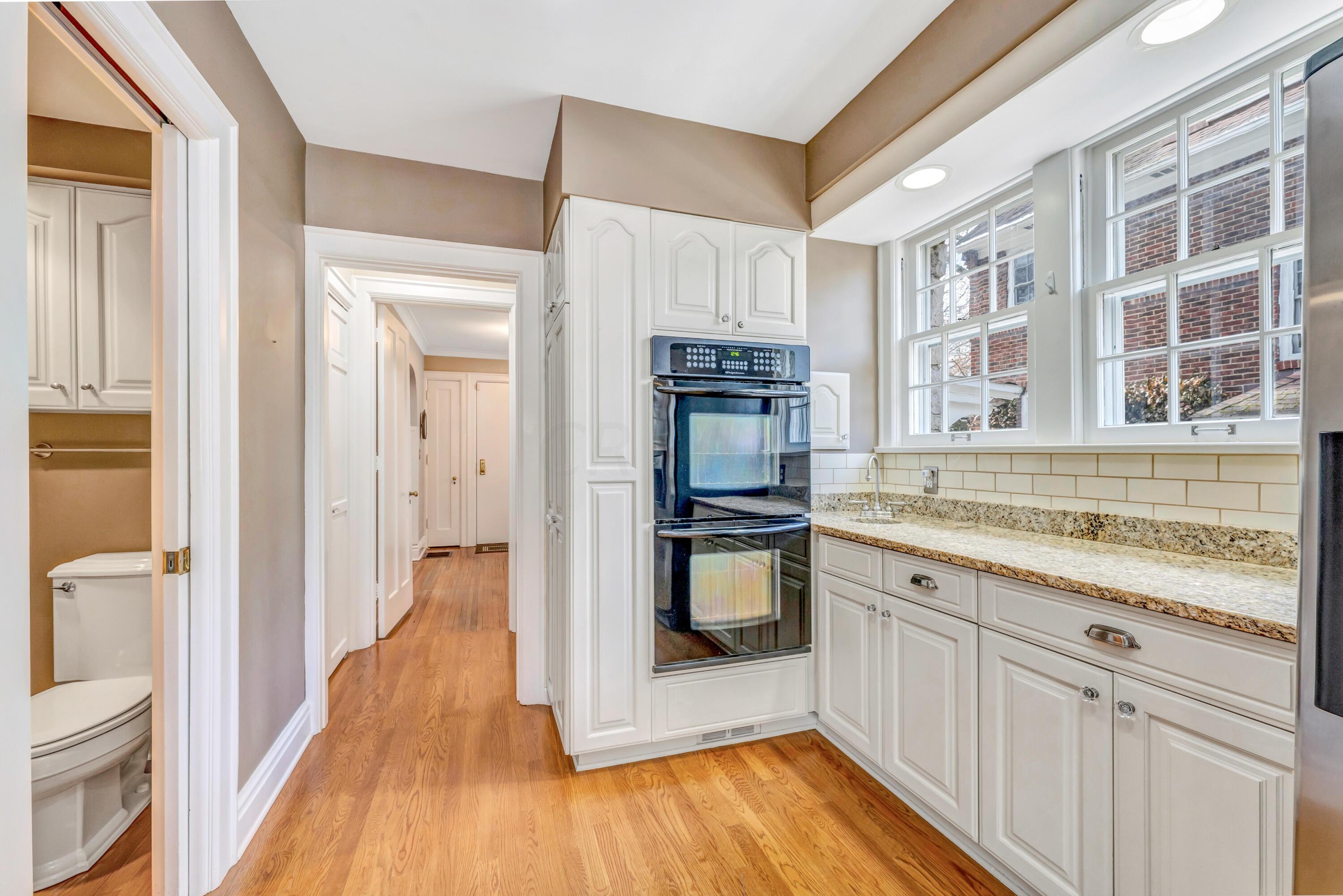 2434 Bryden Road Bexley, OH 43209 - Photo 16 of 50 DSC00091-2