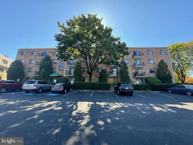 $1,400 | 3421 West Chester Pike, Unit A241BR, Newtown Square, PA 19073