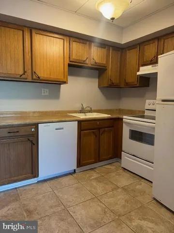 $1,400 | 3421 West Chester Pike, Unit A241BR, Newtown Square, PA 19073