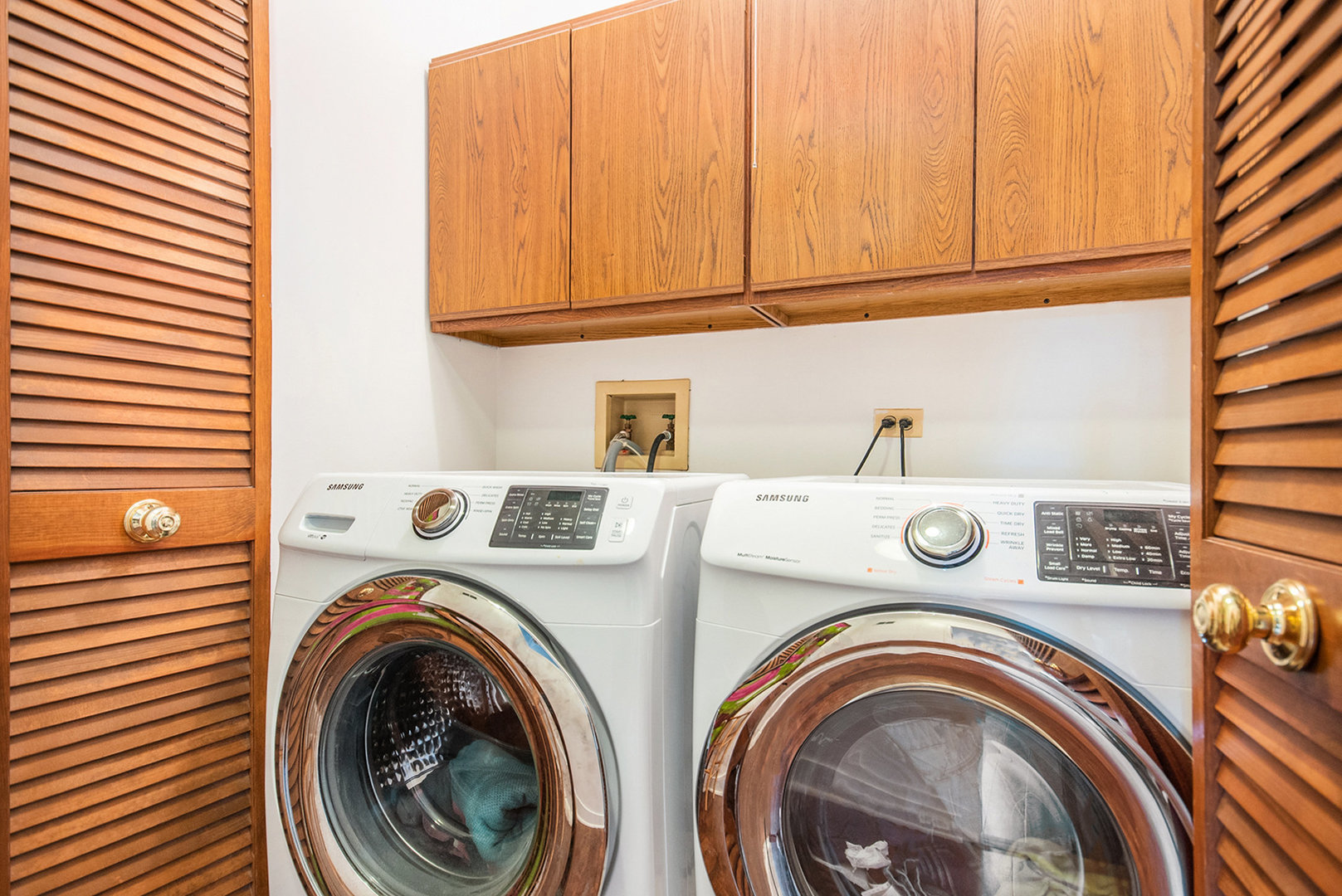 1008 Arbor Court Mount Prospect, IL 60056 - Photo 15 of 19 a utility room with dryer and washer