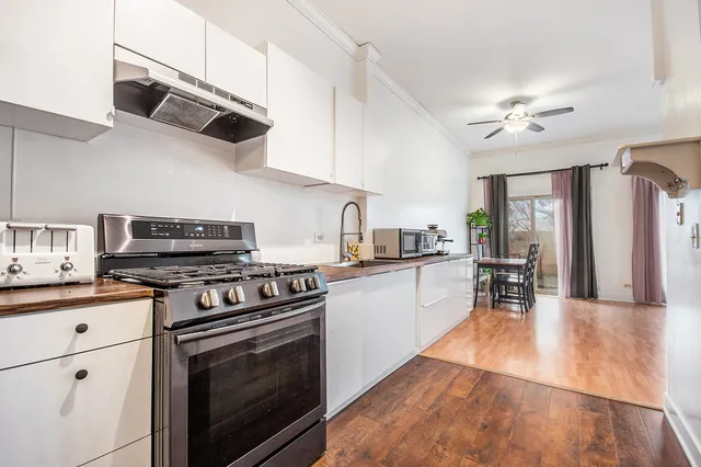 $385,000 | 1008 Arbor Court, Mount Prospect, IL 60056