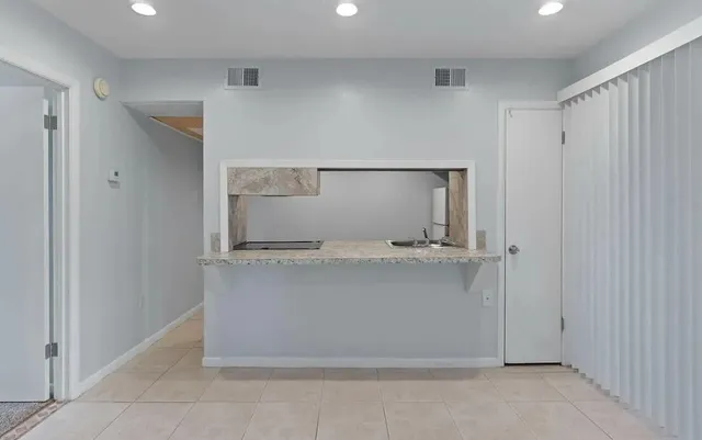 $1,375 | 408 Marshall Court, Unit 5, Fort Walton Beach, FL 32548