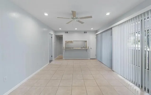 $1,375 | 408 Marshall Court, Unit 5, Fort Walton Beach, FL 32548