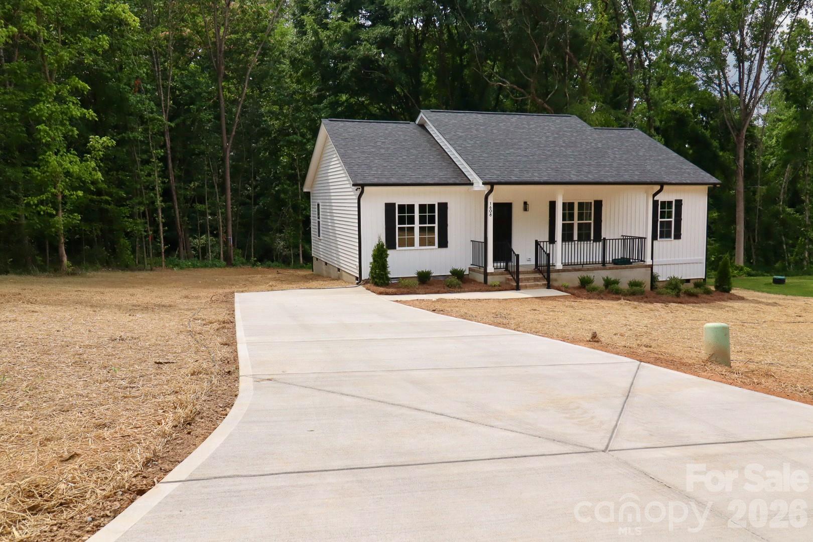 1608 Russell Courtney Road Monroe, NC 28112 - Photo 3 of 35