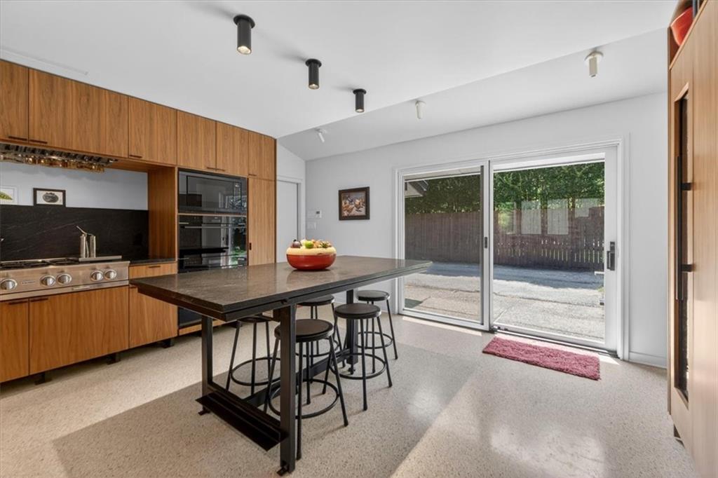 1024 Huntington Road Kansas City, MO 64113 - Photo 18 of 87