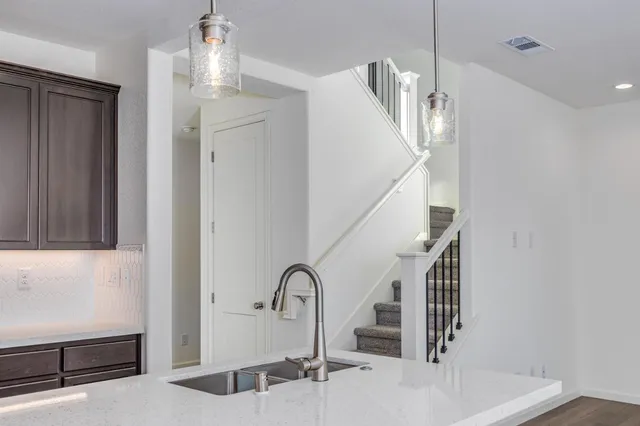 $575,000 | 8204 Caminata Lane, Carmichael, CA 95608