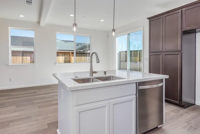 $575,000 | 8204 Caminata Lane, Carmichael, CA 95608