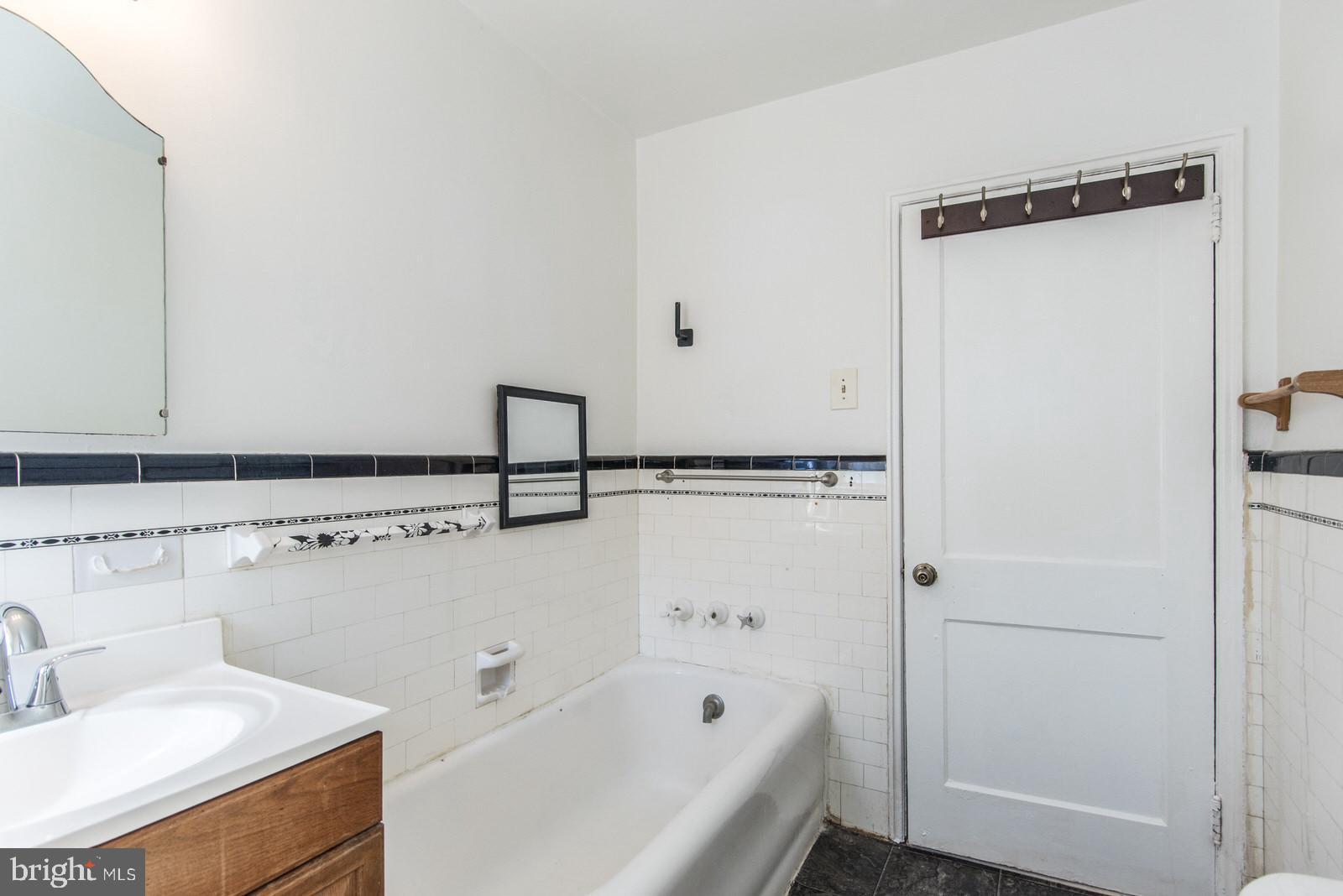 7817 Cedarbrook Avenue Philadelphia, PA 19150 - Photo 24 of 38