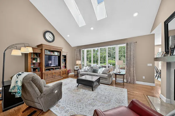 $985,000 | 29750 Edwards Way, Niles, MI 49120