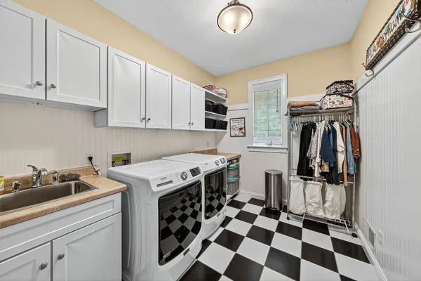 $985,000 | 29750 Edwards Way, Niles, MI 49120