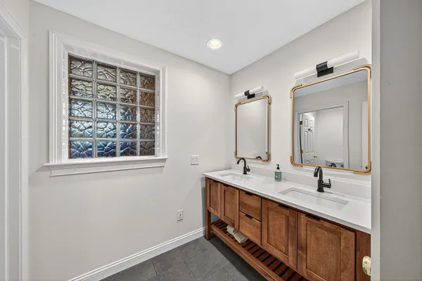 $985,000 | 29750 Edwards Way, Niles, MI 49120