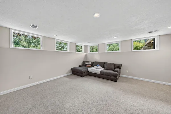 $985,000 | 29750 Edwards Way, Niles, MI 49120