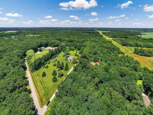 $985,000 | 29750 Edwards Way, Niles, MI 49120