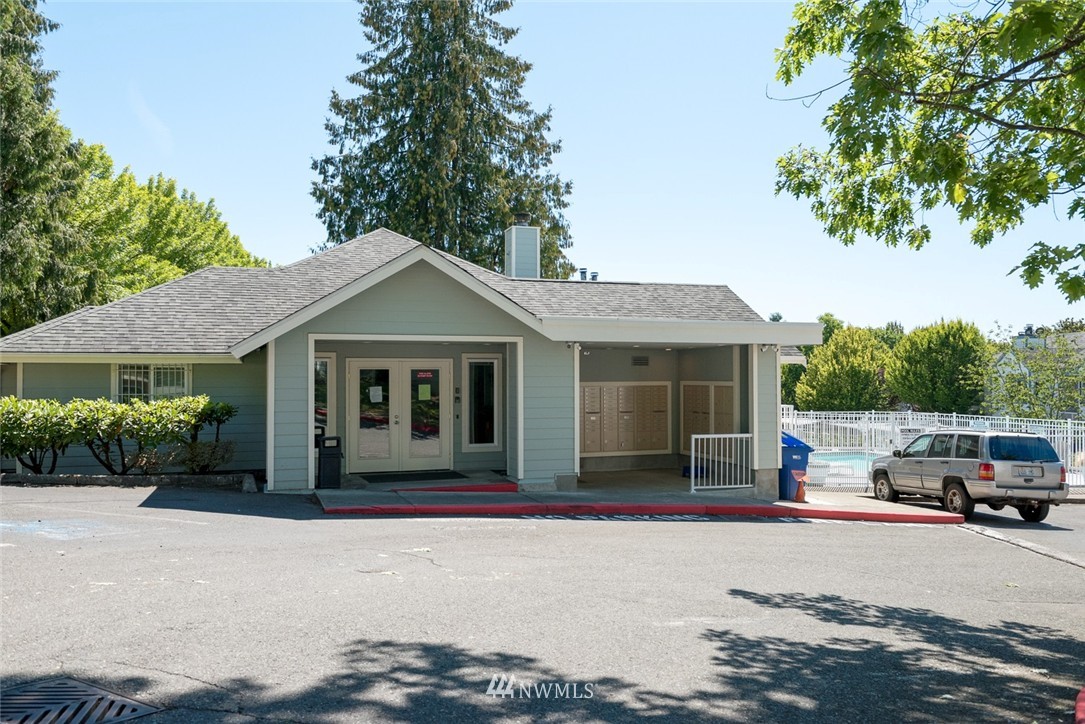975 Aberdeen Avenue Northeast, Unit E207 Renton, WA 98056 - Photo 17 of 18