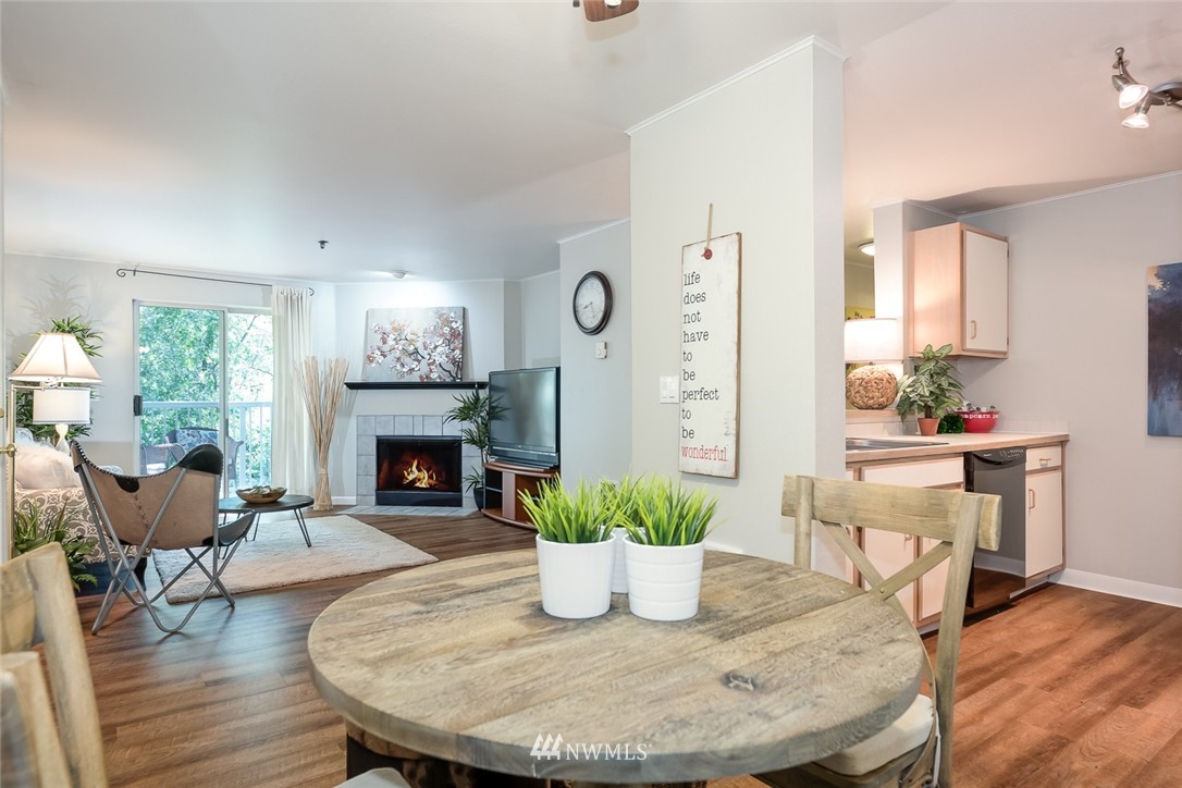 975 Aberdeen Avenue Northeast, Unit E207 Renton, WA 98056 - Photo 6 of 18