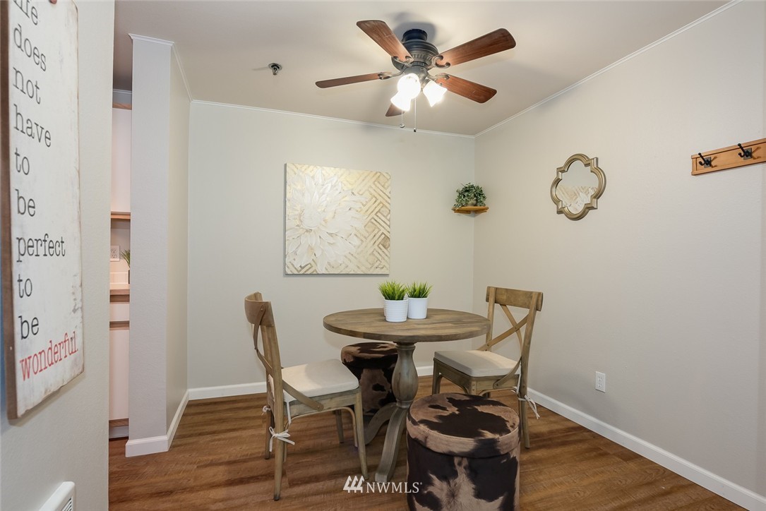 975 Aberdeen Avenue Northeast, Unit E207 Renton, WA 98056 - Photo 7 of 18