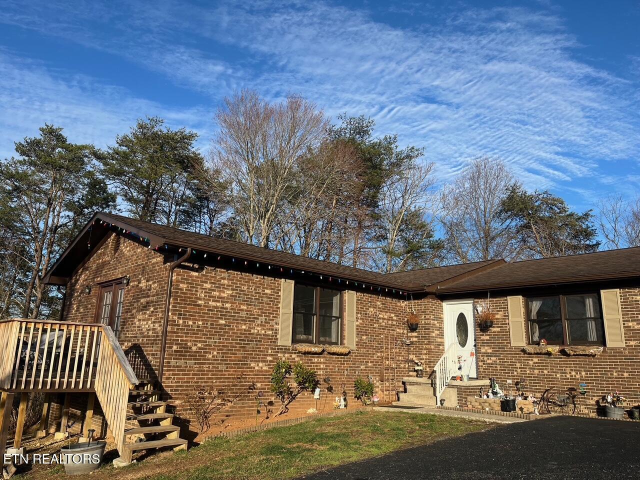 235 Parliament Road Harrogate, TN 37752 - Photo 2 of 29 Par 25