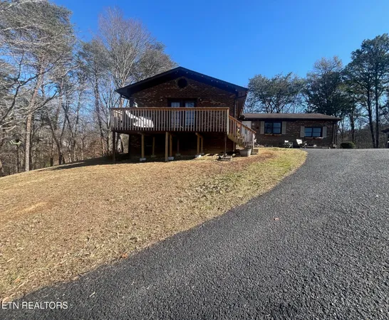 $399,900 | 235 Parliament Road, Harrogate, TN 37752